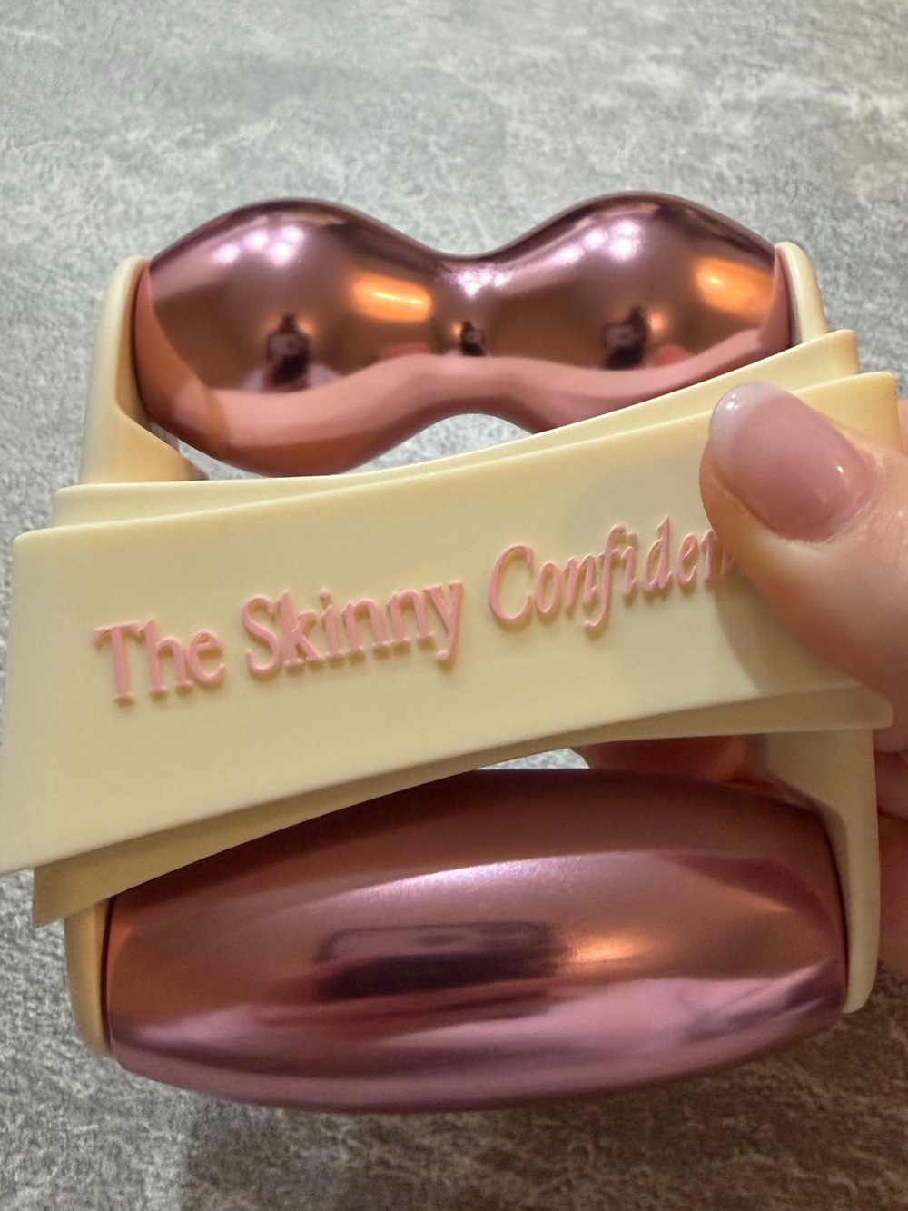 The Skinny Confidential Mint Roller - Picture 3 of 10